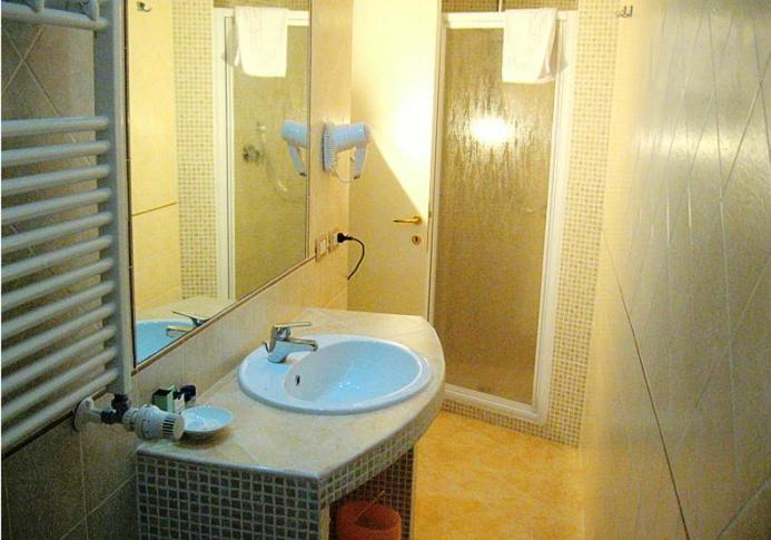 Ottaviano Vatican Luxury ローマ 部屋 写真