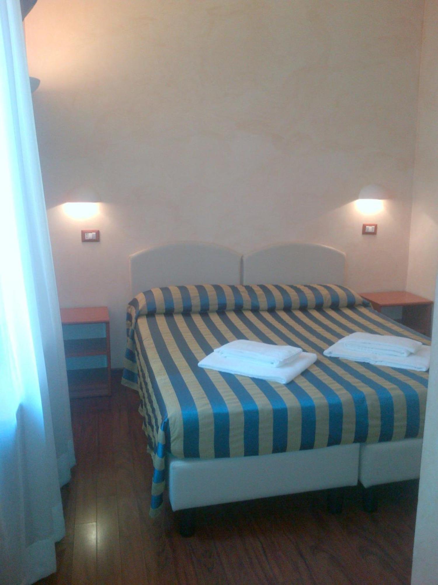 Ottaviano Vatican Luxury ローマ 部屋 写真